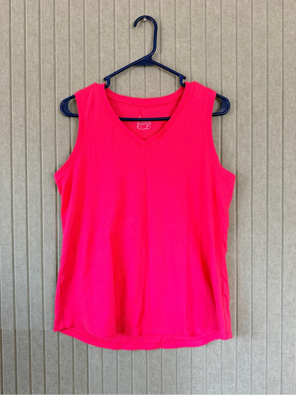 Sleeveless V-Neck Tank Top in Hot Pink